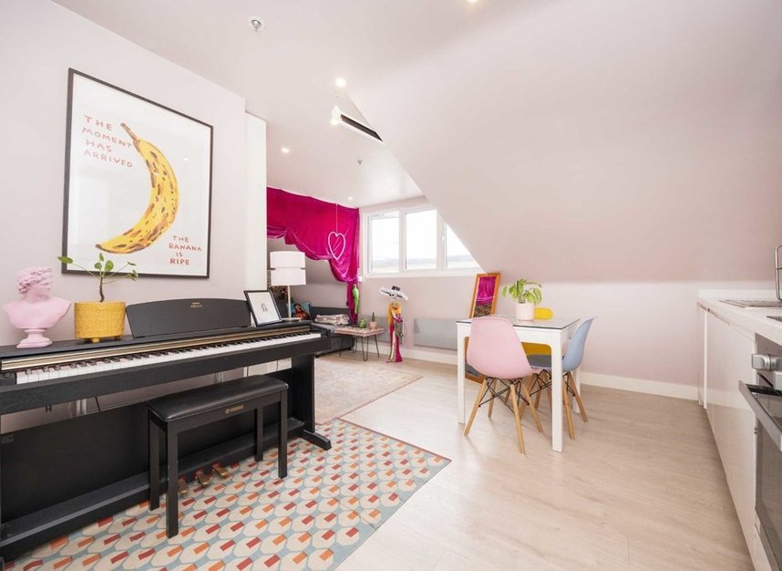 Flat for sale in Lower Clapton Road, London, E5 (Ref 224515) Dexters