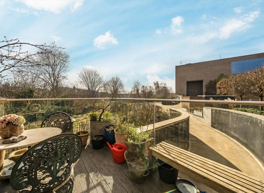 Properties for sale in Lower Richmond Road - SW15 1LY view6