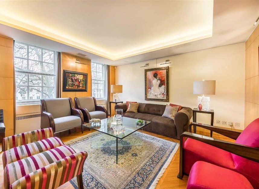 Properties for sale in Lowndes Square - SW1X 9JT view4
