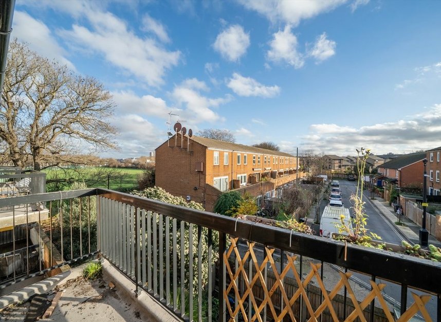 Properties for sale in Mabley Street - E9 5RY view10