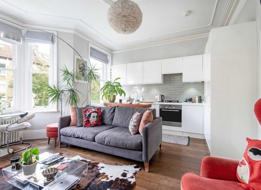 Flat for sale in Macroom Road, Maida Vale, W9 (Ref 214183) Dexters