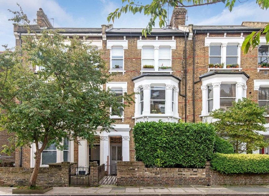 Flat for sale in Macroom Road, Maida Vale, W9 (Ref 214183) Dexters