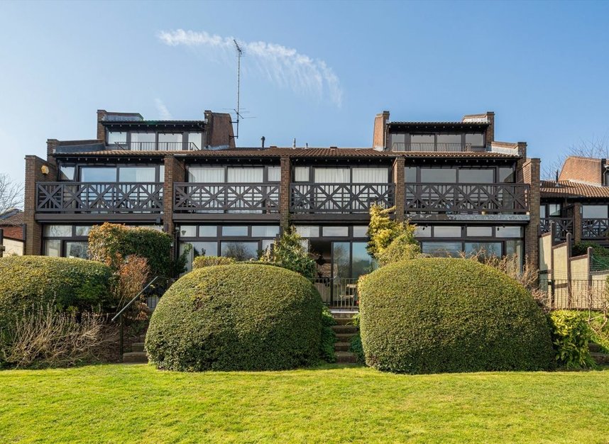 Mallard Place, Strawberry Hill, TW1
