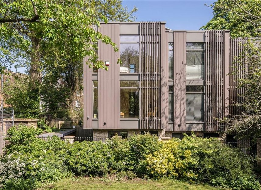 Properties sold in Malpas Road - SE4 1BS view1