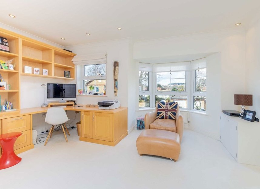Properties for sale in Malthouse Drive - W4 2NR view5