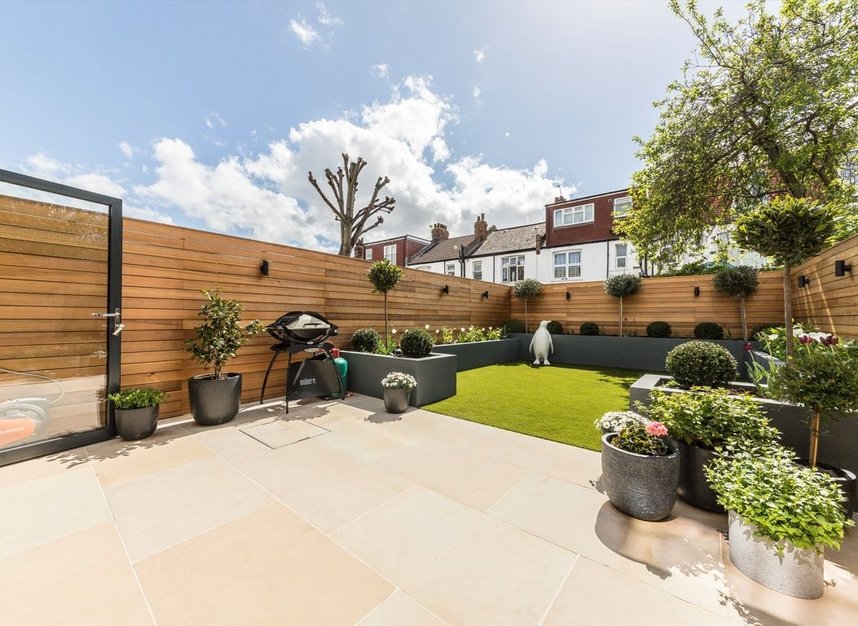 Properties for sale in Mandrake Road - SW17 7PZ view8
