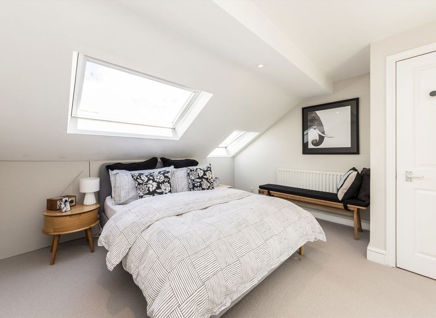 Properties for sale in Mandrake Road - SW17 7PZ view11