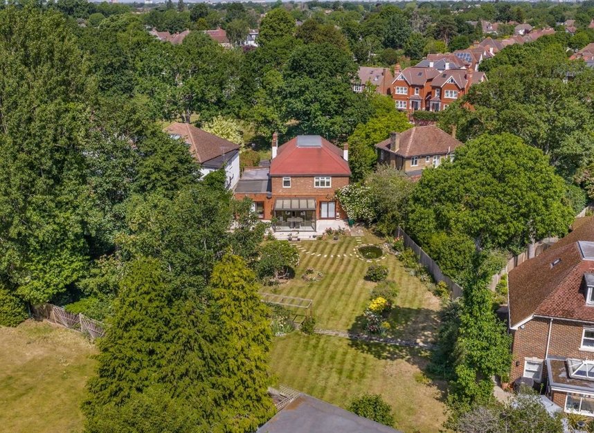 Properties for sale in Manor Gardens - TW12 2TX view2
