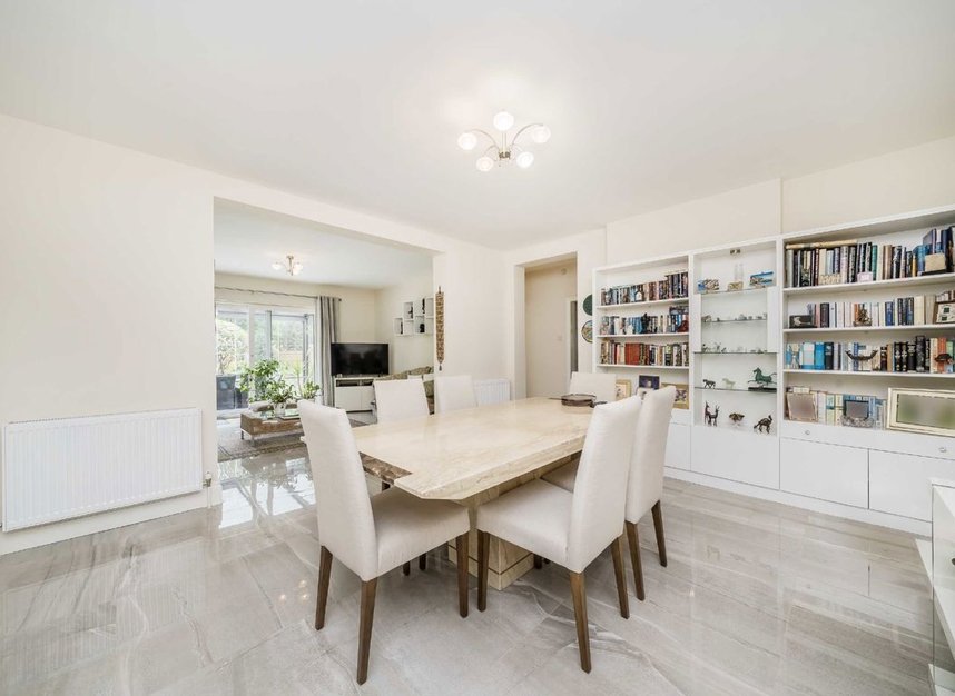 Properties for sale in Manor Gardens - TW12 2TX view6