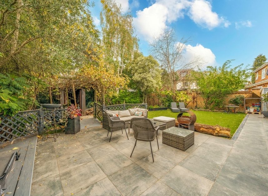 Properties for sale in Manor House Drive - NW6 7DF view8