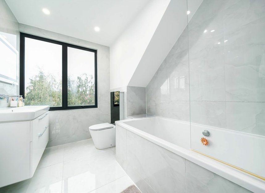 Properties for sale in Manor House Drive - NW6 7DF view19