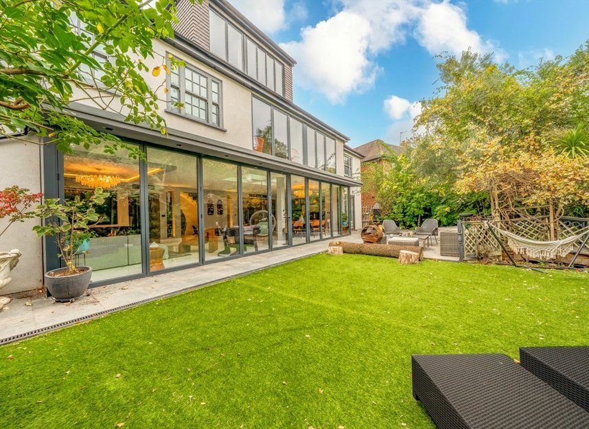 Properties for sale in Manor House Drive - NW6 7DF view9