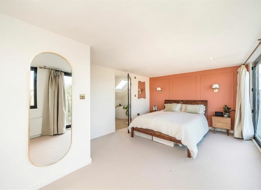 Properties for sale in Manor Lane - SE13 5QP view9