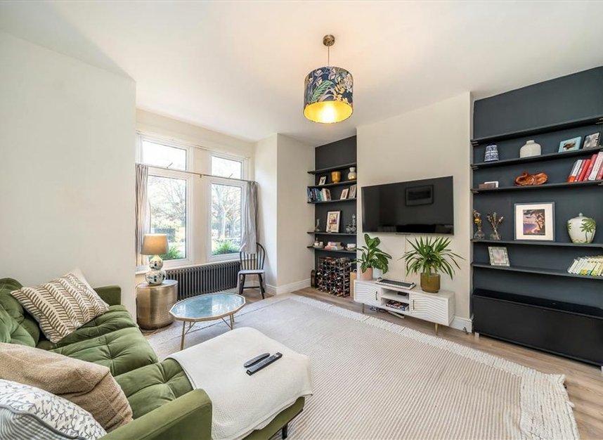 Properties for sale in Manor Lane - SE13 5QP view2
