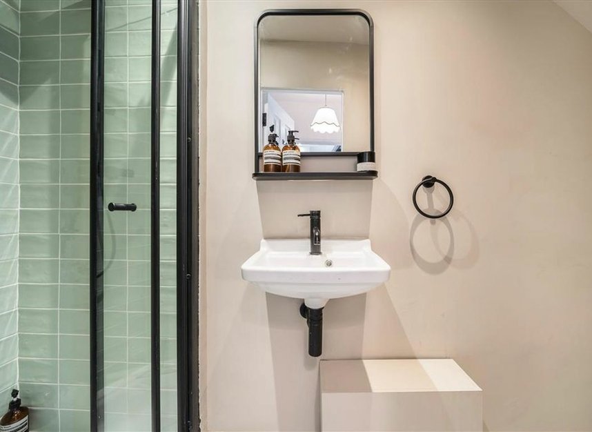 Properties for sale in Manor Lane - SE13 5QP view6