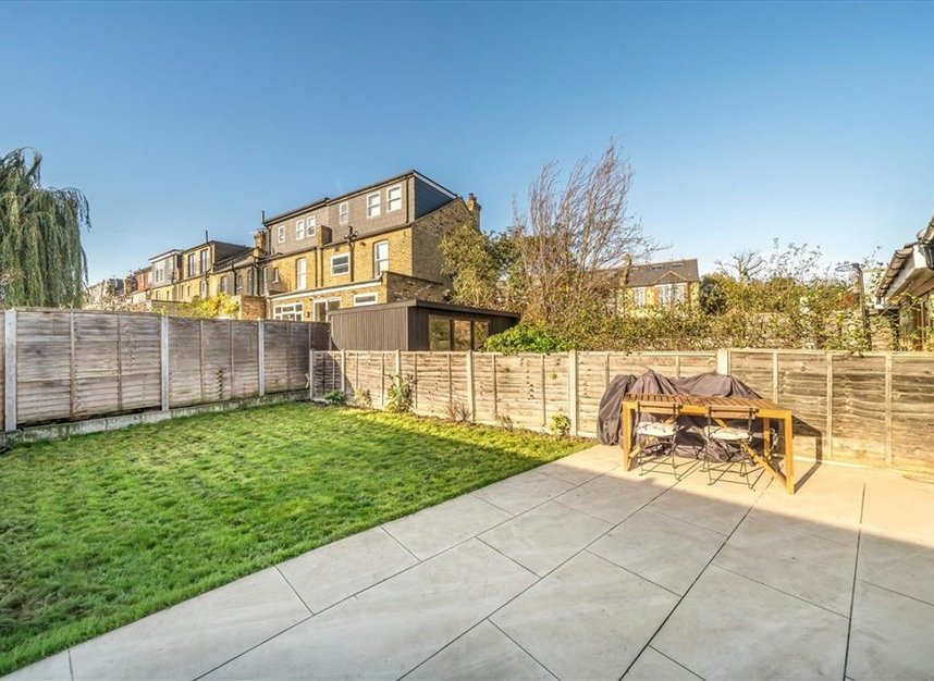 Properties for sale in Manor Lane - SE13 5QP view13