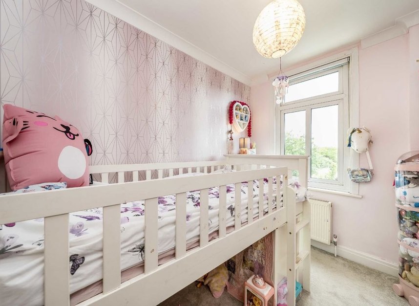 Properties for sale in Manor Lane - TW16 6JE view9