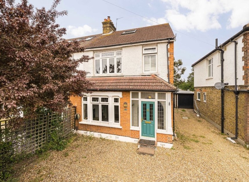 Properties for sale in Manor Lane - TW16 6JE view1
