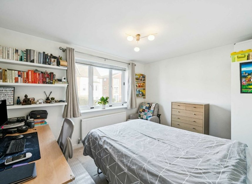 Properties for sale in Manorgate Road - KT2 7AL view5