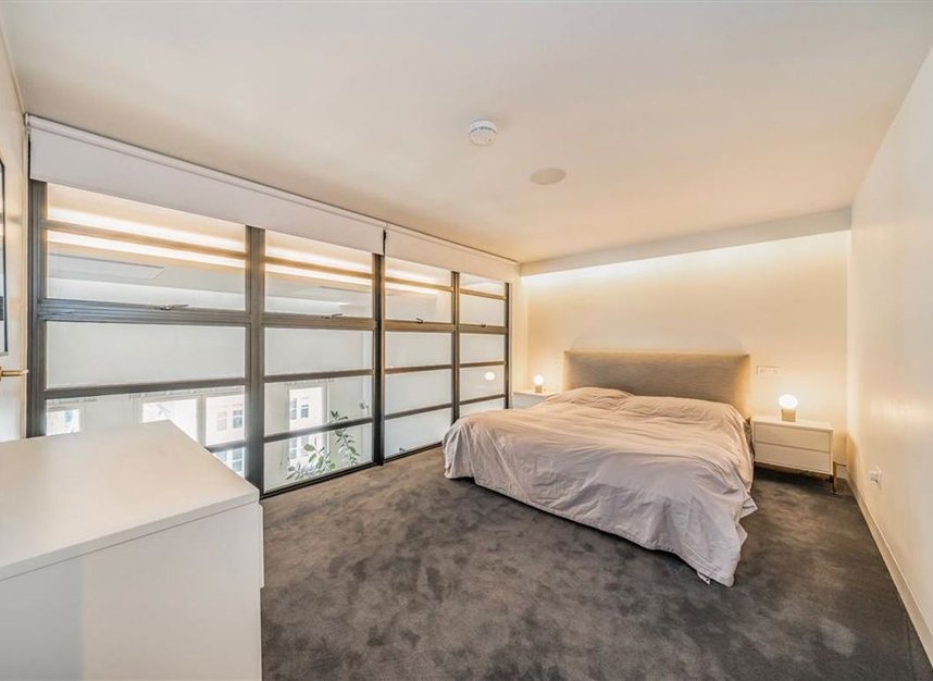 Properties for sale in Market Place - W1W 8ER view5