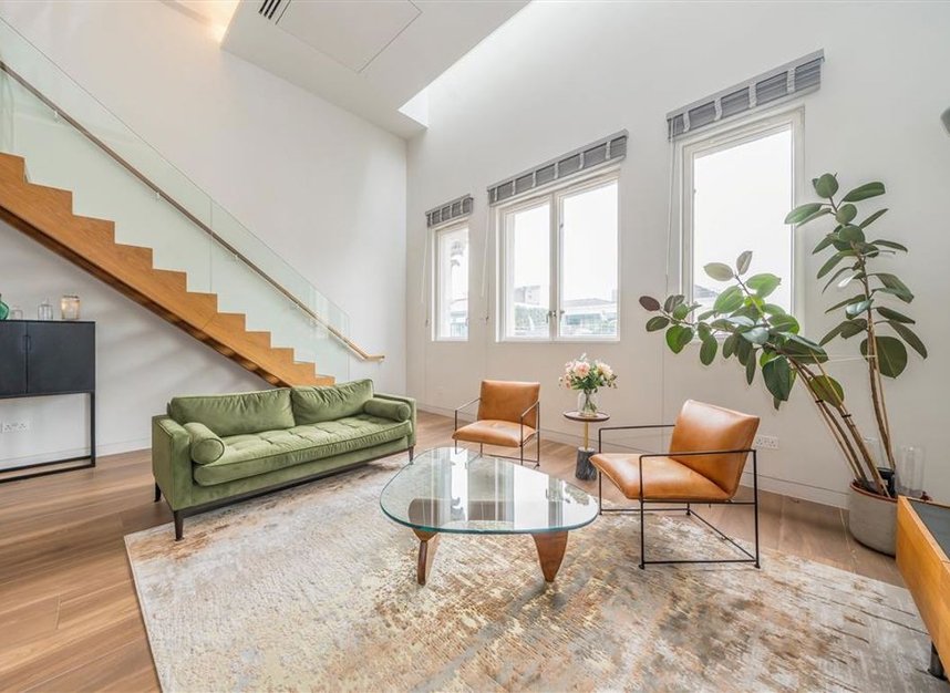 Properties for sale in Market Place - W1W 8ER view3