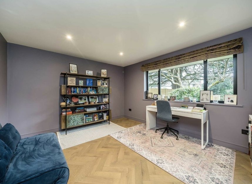 Properties sold in Marlborough Road - TW12 3RX view6