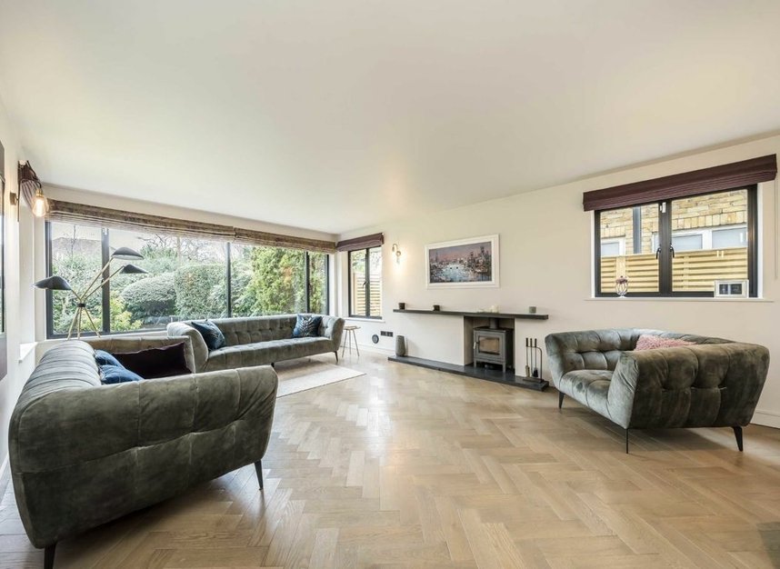 Properties sold in Marlborough Road - TW12 3RX view4