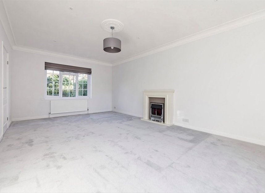 Properties for sale in Marlborough Road - TW12 3RX view4