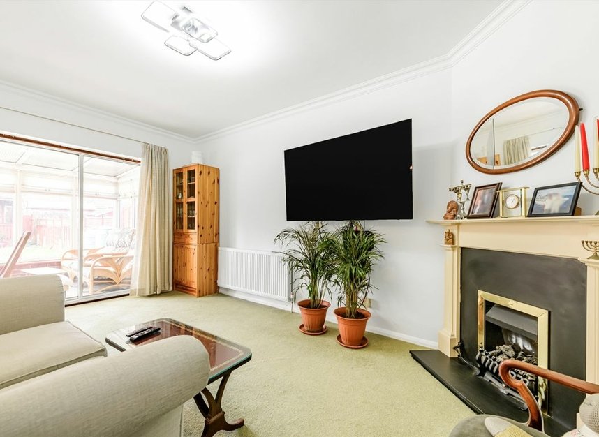 Properties sold in Marnham Crescent - UB6 9SN view2
