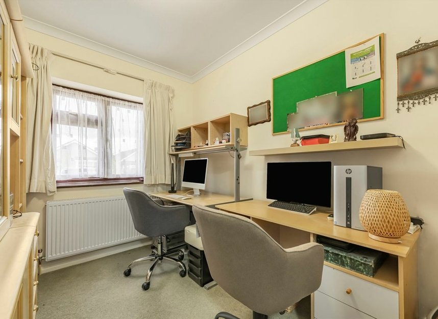 Properties sold in Marnham Crescent - UB6 9SN view5