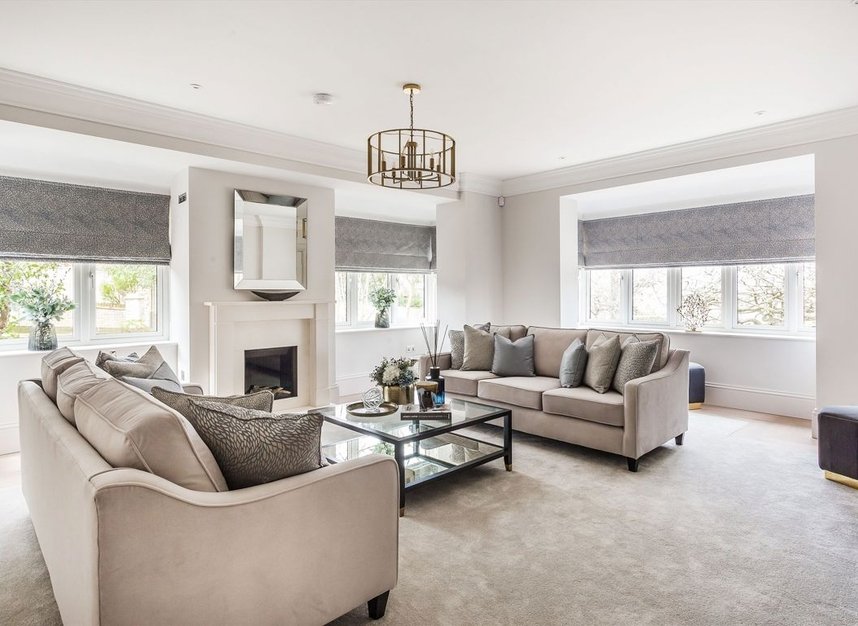 Properties for sale in Matham Road - KT8 0SU view5