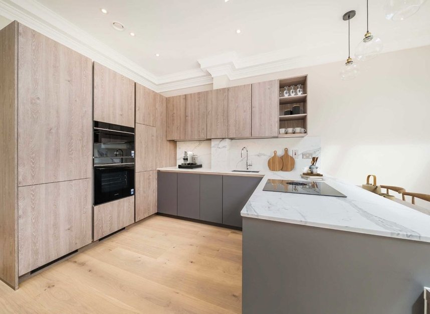 Properties for sale in Matham Road - KT8 0SU view2