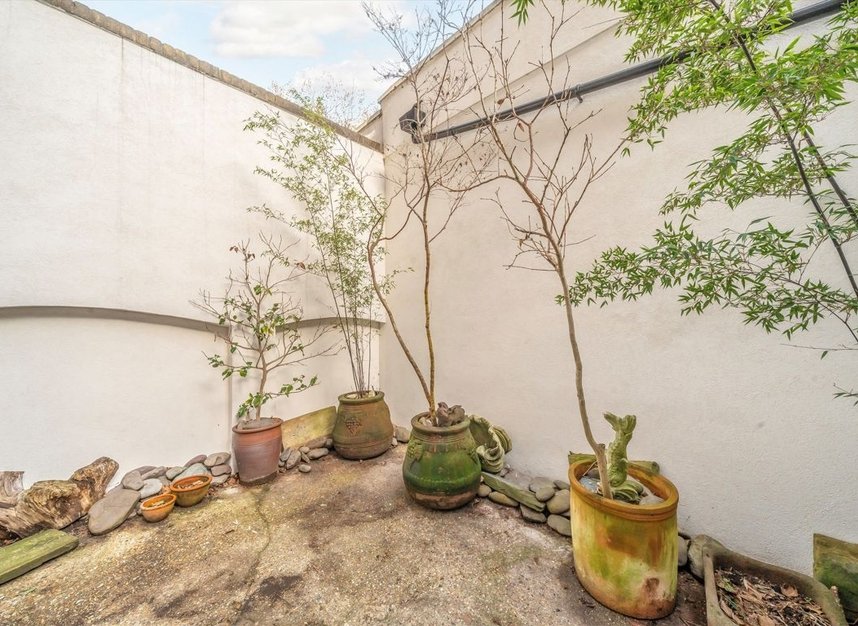 Properties for sale in Mecklenburgh Street - WC1N 2AH view4