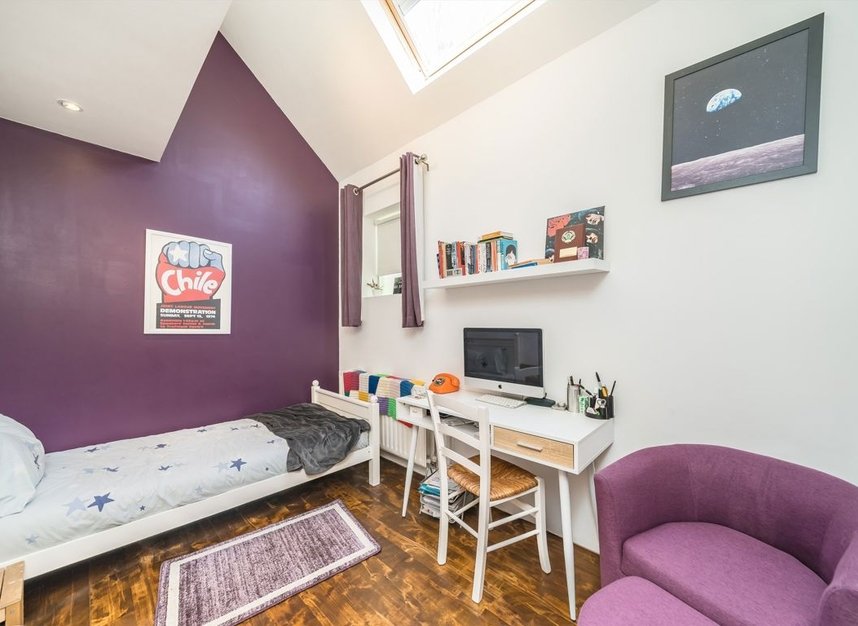 Properties for sale in Medfield Street - SW15 4JY view9