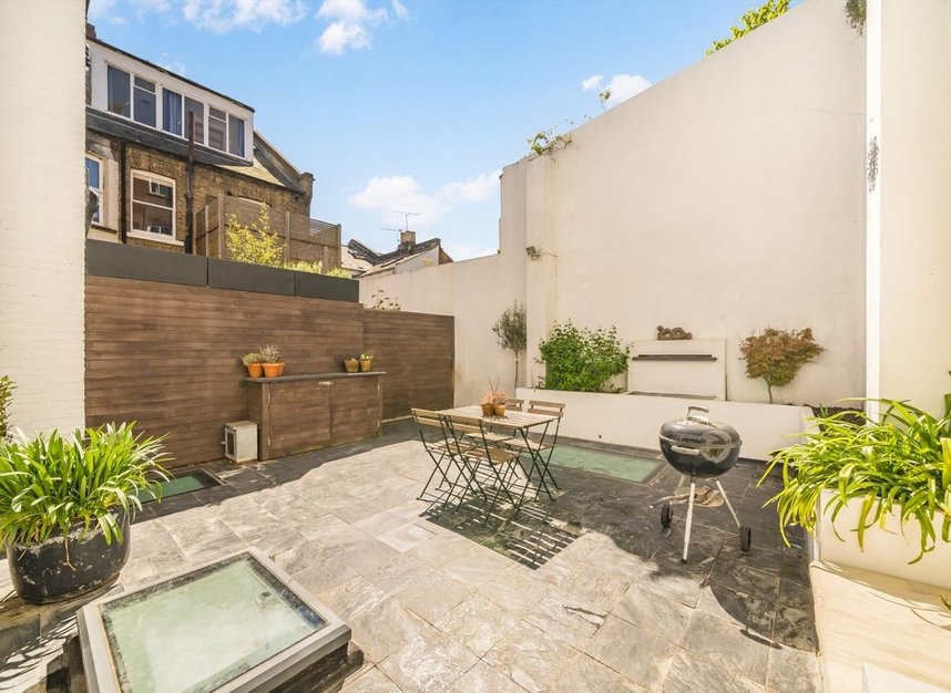 Properties for sale in Medfield Street - SW15 4JY view5