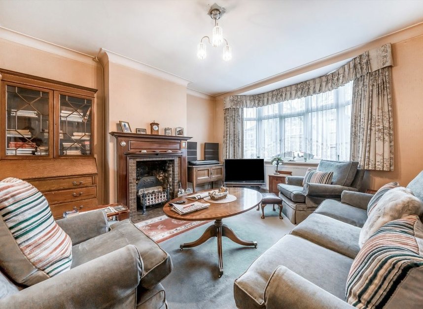 Properties for sale in Melbury Avenue - UB2 4HS view5