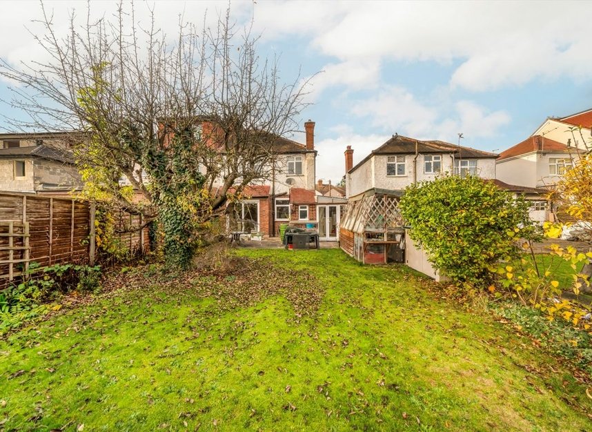 Properties for sale in Melbury Avenue - UB2 4HS view4