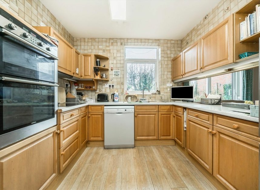Properties for sale in Melbury Avenue - UB2 4HS view3