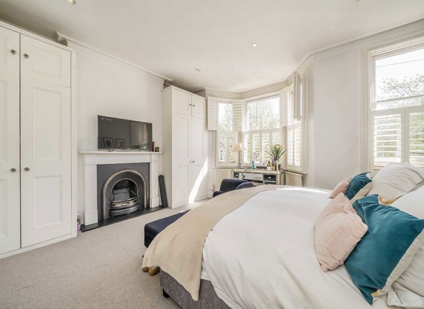 Properties for sale in Meon Road - W3 8AN view6