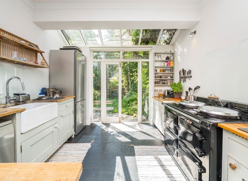 Properties for sale in Mercers Road - N19 4PU view5