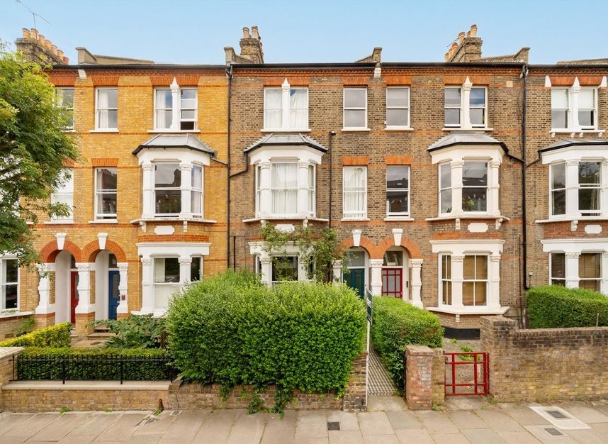 Properties for sale in Mercers Road - N19 4PU view1
