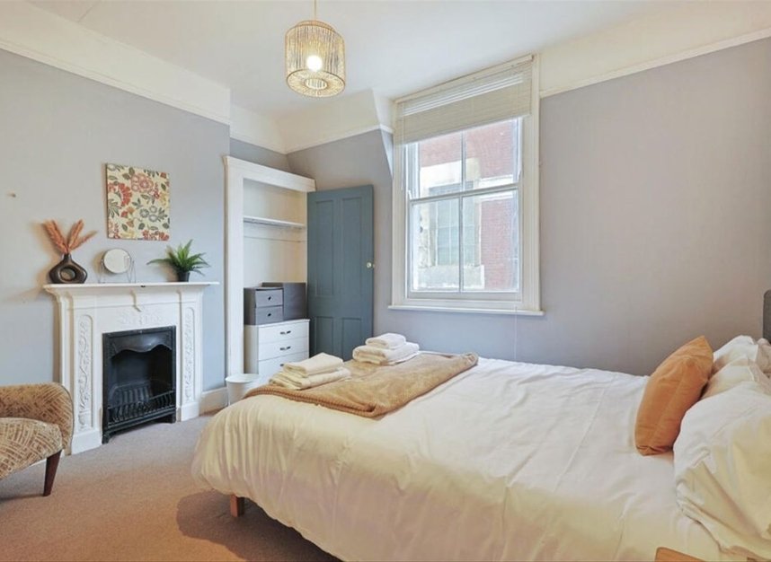 Properties for sale in Merton Avenue - W4 1TA view5