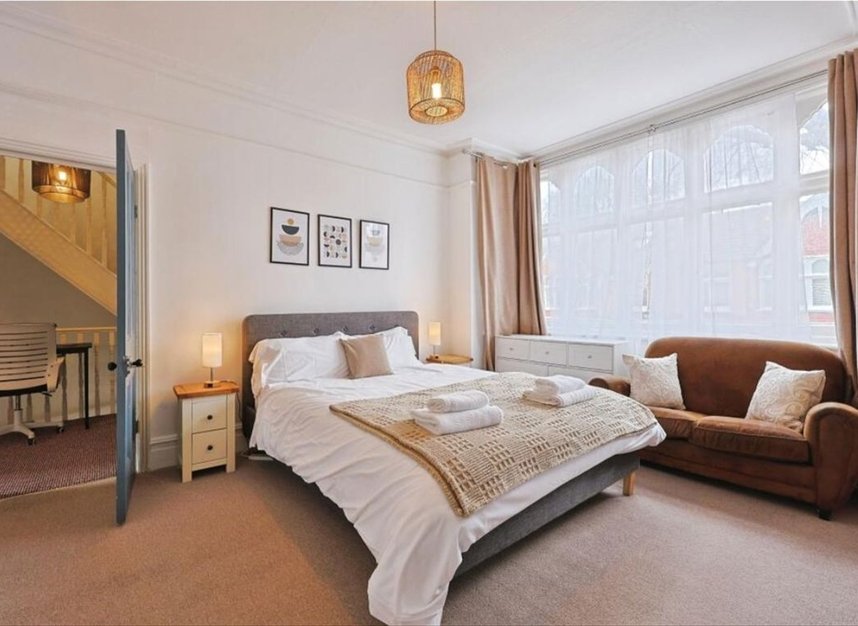 Properties for sale in Merton Avenue - W4 1TA view4