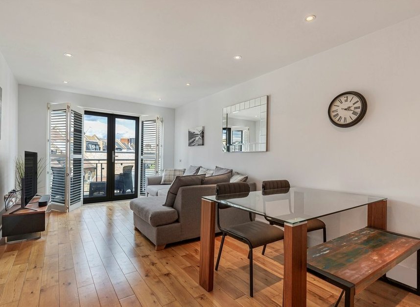 Properties for sale in Merton Road - SW18 5EE view4