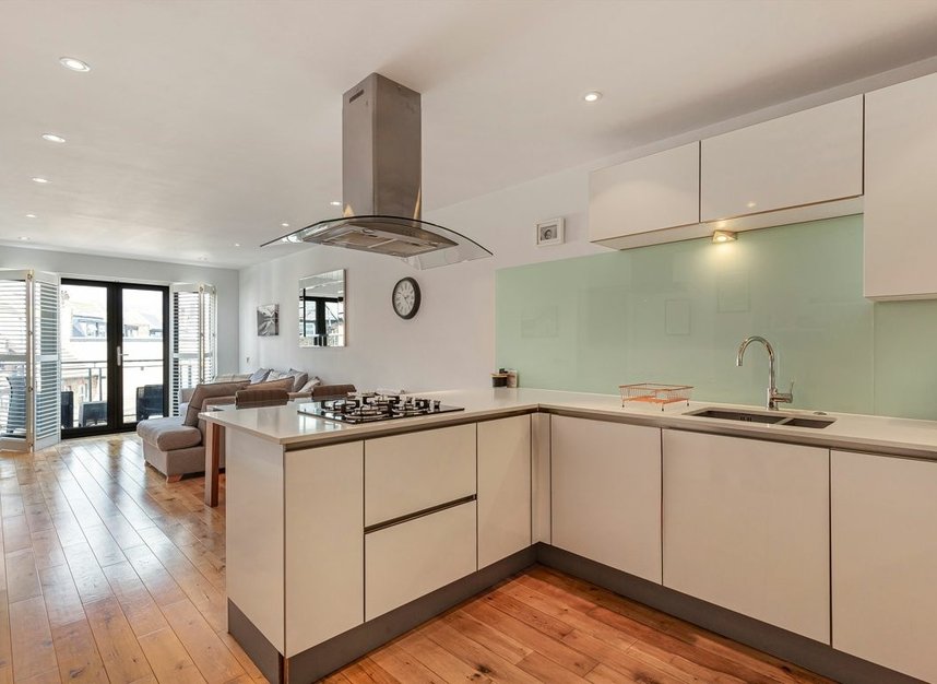 Properties for sale in Merton Road - SW18 5EE view3