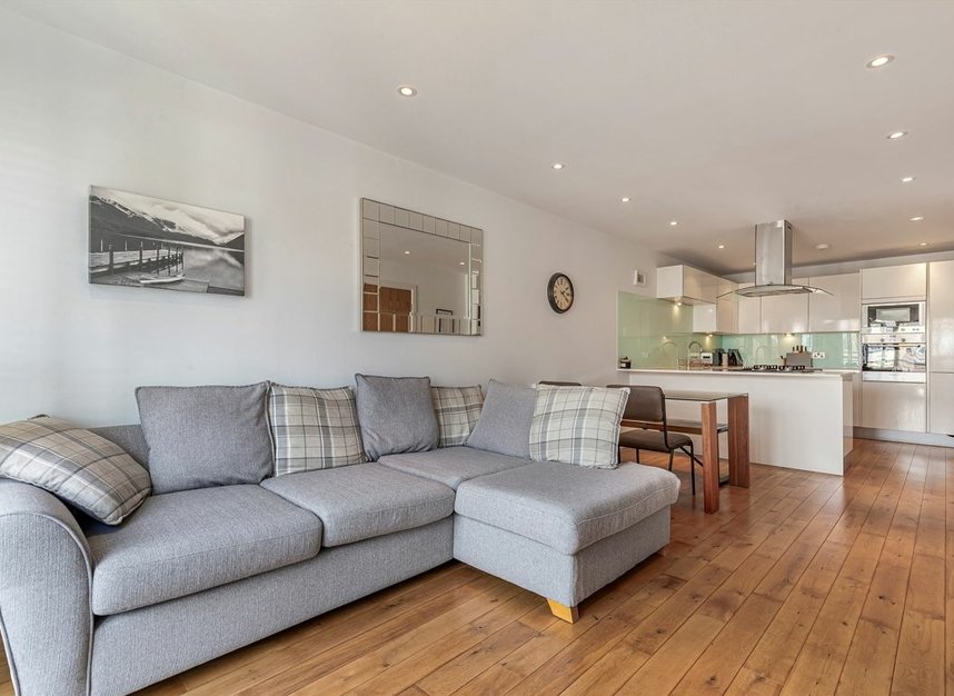 Properties for sale in Merton Road - SW18 5EE view2