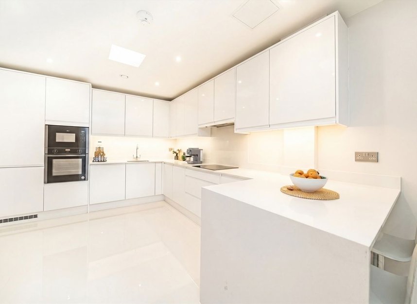 Properties for sale in Merton Road - SW19 1EE view2