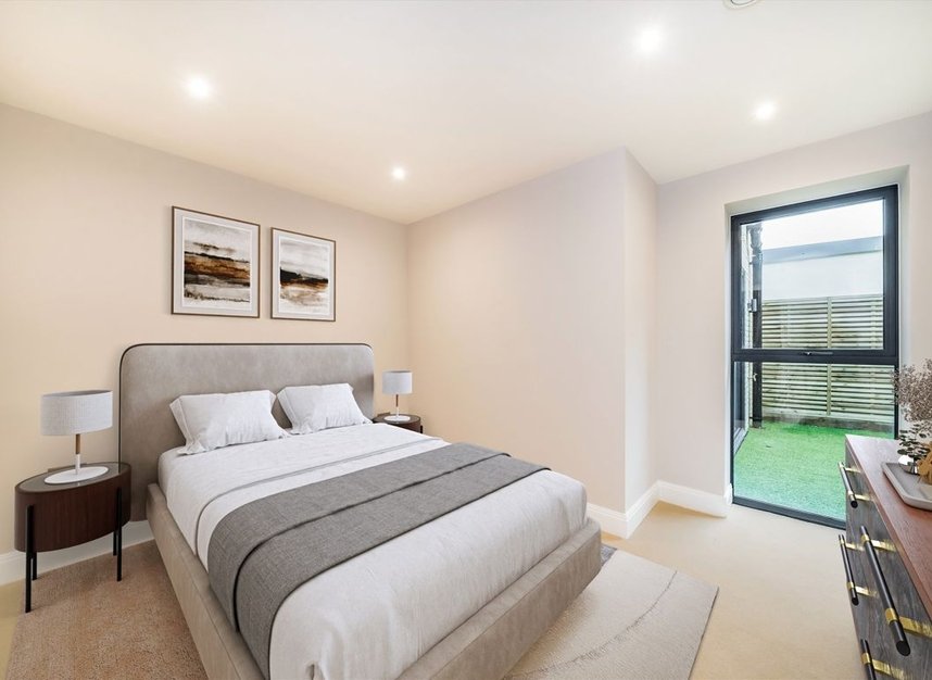 Properties for sale in Merton Road - SW19 1EE view4
