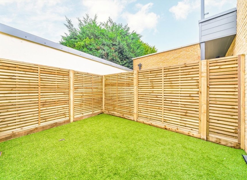 Properties for sale in Merton Road - SW19 1EE view5