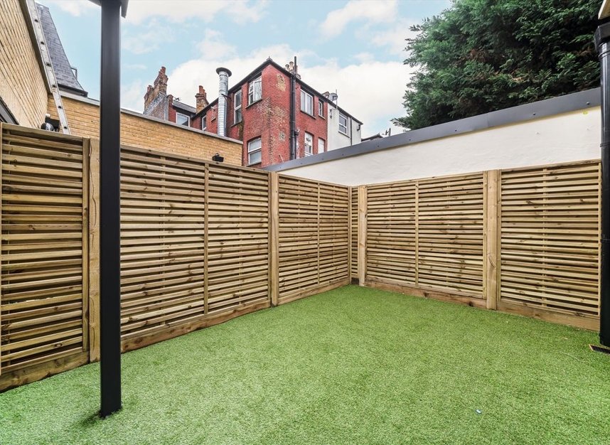 Properties for sale in Merton Road - SW19 1EE view3